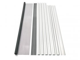 LIVARNO home Alu-Insektenschutztür, 100 x 210 cm, mit Trittschutz, weiß, 2er Set