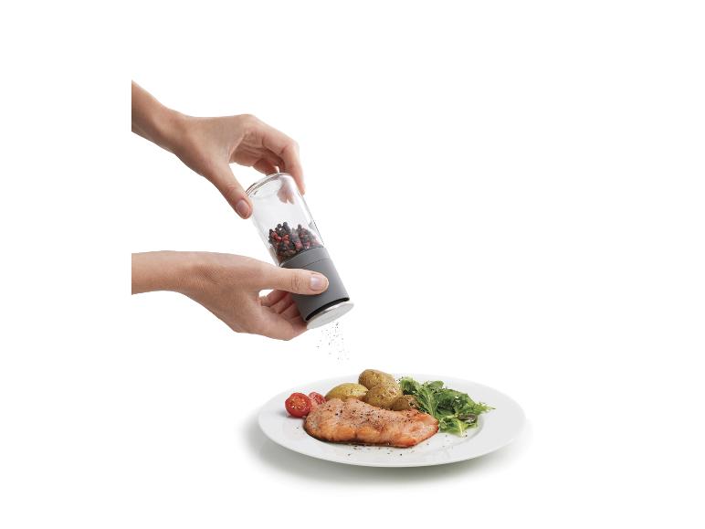 Joseph Joseph Duo Krümelfreies Salz- und Pfeffermühlen-Set